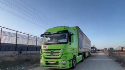 Gazze Şeridi'ne insani aradan sonra ilk kez 100 tırlık yardım ulaştı