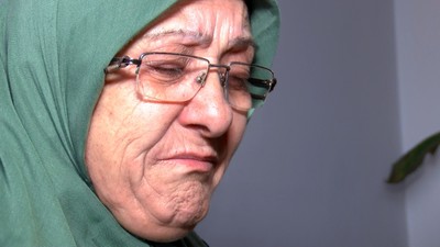 Oğlunun başı kesilerek öldürüldüğünü duruşmada öğrenen anne felç, kardeşi kalp krizi geçirdi