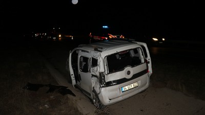 Sivas'ta kaza yapan araca yardım için giden vatandaş hayatını kaybetti