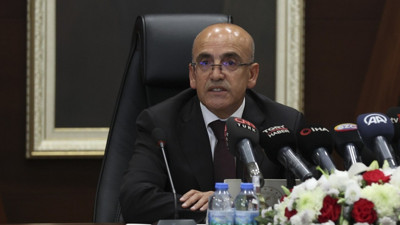 Son Dakika: Mehmet Şimşek: 'Vergiyi tabana yayacağız' derken yanlış anlaşıldık vergi ödemeyenlerin üzerine gideceğiz