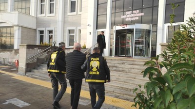 Bursa'da komşusunu öldüren firari 'küfür ettiği için' dedi