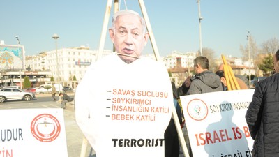 Kayseri'de maketli İsrail eylemi! Netanyahu'yu astılar
