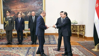 10 yıl sonra ilk kez Büyükelçi Mutlu Şen, Mısır'a güven mektubu sundu