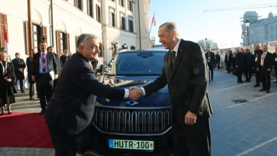 Togg karşılığında Cumhurbaşkanı Erdoğan'a at hediye eden Macaristan Başbakanı Viktor Orban espriyi patlattı