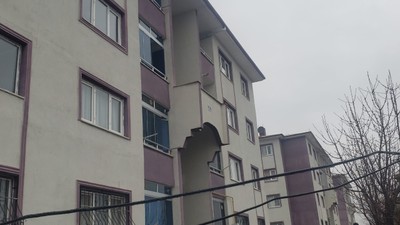 Elazığ'da bir kişi, çatıdan akan suyu kesmek isterken düşerek hayatını kaybetti