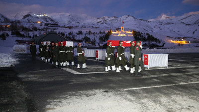 Pençe-Kilit şehitleri memleketlerine uğurlandı! 6 asker için Hakkari'de tören
