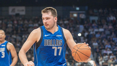 Luka Doncic 10 bin sayı barajını geçti galibiyeti getirdi