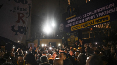 Cezaevinden tahliye edilen eski Ankaragücü Başkanı'na taraftarlar karşılama töreni düzenledi