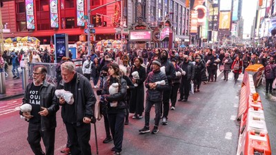 New York Gazze'de ölen binlerce bebek ve çocuk için sessiz yürüyüş yaptı