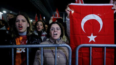 Suudi Arabistan'da yapılacak olan Süper Kupa maçı ertelendi! Galatasaray ve Fenerbahçe yurda döndü