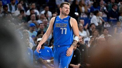 Luka Doncic 39 sayı attı Dallas Mavericks Golden State Warriors'ı devirdi