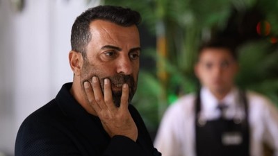 Oyuncu Emre Karayel'in annesi Türkan Onat hayatını kaybetti
