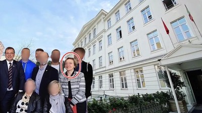 İtalyan Okulu'nda skandal! Öğretmenin orta parmağını sınıfa kaldırdığı olayda faturaya öğrenciye kesildi