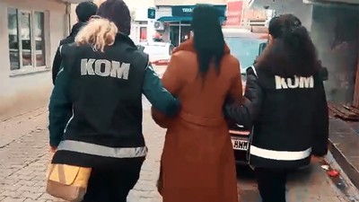 Interpol tarafndan kırmızı bültenle aranan 'Madame Claude' lakaplı fuhuş baroniçesi Çanakkale'de yakalandı