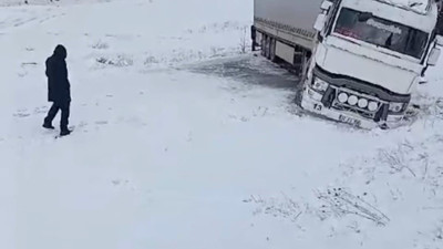 İstanbul'dan Erzurum'a giden tır sürücüsü navigasyon mağduru oldu