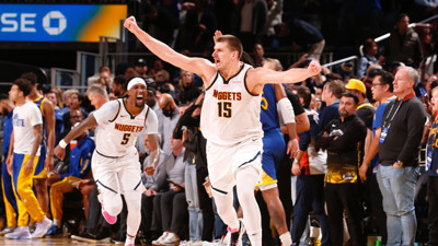 NBA'de Denver Nuggets Jokic'in son saniye üçlüğüyle Warriors'ı devirdi