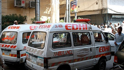 Pakistan'da bombalı saldırı! 5 polis öldü