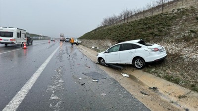İzmir-İstanbul Otoyolu'nda meydana gelen zincirleme kazada ölü ve yaralılar var