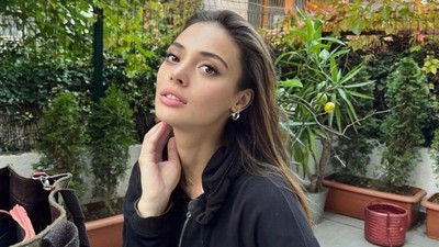 Duy Beni'nin 'Ekim'i Rabia Soytürk'ün fil ile pozları gündem oldu! Burnuna oturdu, sarıldı...