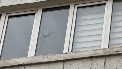 Artvin Valiliğinin camına yorgun mermi isabet etti
