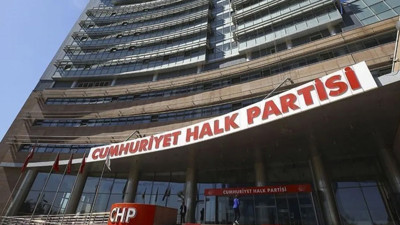 CHP'de adayların belirlendiği Parti Meclisi toplantısında kavga