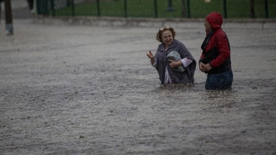 Meteoroloji'den 25 il için sarı ve turuncu kodlu uyarı! AFAD'dan açıklama geldi