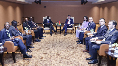 Cumhurbaşkanı Yardımcısı Cevdet Yılmaz'dan Somali Cumhurbaşkanı Mahmud ile kritik temas