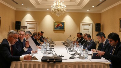 Türkiye Rusya ve İran heyetleri Kazakistan'da bir araya geldi