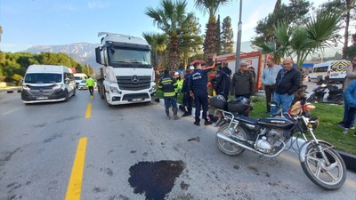 Tırla çarpışan motosikletin sürücüsü hayatını kaybetti