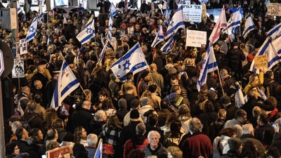 Tel Aviv'de vatandaşlardan 'Netenyahu karşıtı' eylem!