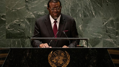 Kanser tedavisi gören Namibya Cumhurbaşkanı Geingob yaşamını yitirdi