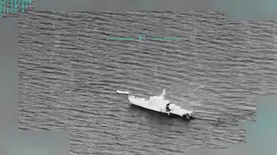 Yunanistan'ın ölüme terk ettiği düzensiz göçmenler kurtarıldı