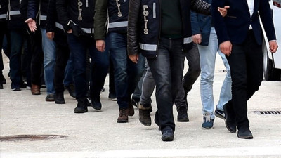 Son Dakika: FETÖ'nün mahrem yapılanmasına 13 gözaltı