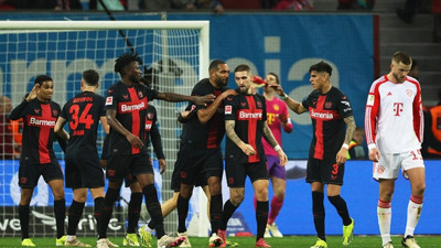 Bayer Leverkusen, Bayern Münih'i 3-0 yenerek dev bir adım attı