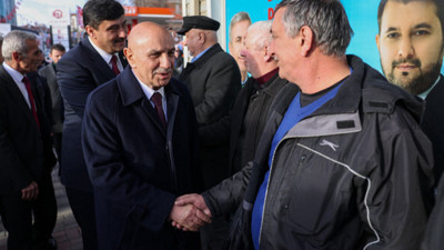 Cumhur İttifakı ABB adayı Turgut Altınok'tan CHP'nin seçim bürosuna ziyaret