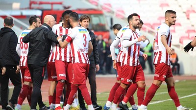 Sivasspor, Rizespor'u tek golle geçti