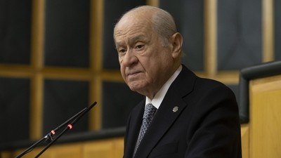 Son Dakika: MHP Genel Başkanı Devlet Bahçeli CHP ve DEM'in ayrı aday çıkarmalarını sinsi bir oyun diyerek hedef gösterdi