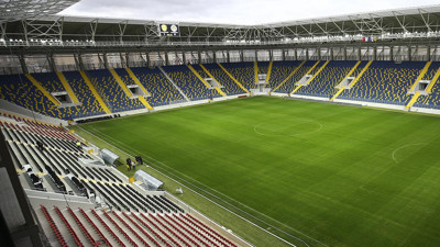 Bozuk zemin sebebiyle Ankaragücü-Galatasaray mücadelesi başka bir stadyumda oynanabilir
