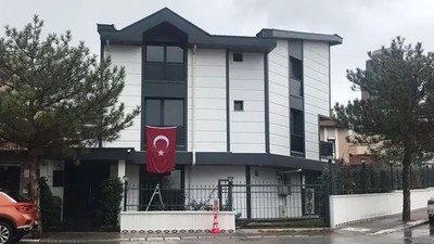 Kemal Kılıçdaroğlu Ankara'daki ofisine ziyarete gelen siyasetçilere akıl dağıtıyor