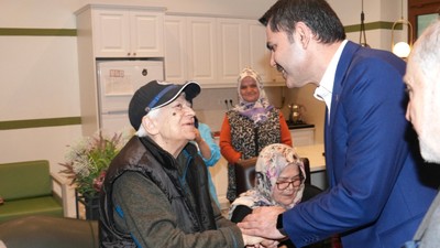 Murat Kurum Şişli'de Darülaceze'yi ziyaret etti