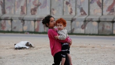 Fransız doktor Bouchakour Gazzeli çocukların ameliyathaneye ulaşmadan öldüğünü söyledi
