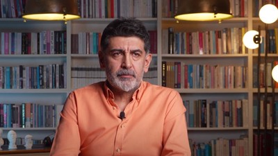 Gazeteci Levent Gültekin'den CHP'deki koltuk kavgasına "biz seçmenler gönüllü köleyiz" sözleriyle tepki gösterdi