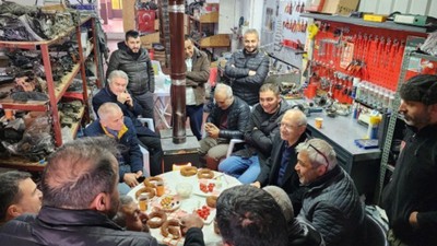 CHP 7. Genel Başkanı Kemal Kılıçdaroğlu'ndan esnaf ziyaretinde subliminal mesaj