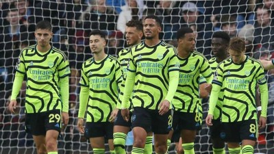 Arsenal, deplasmanda Burnley'e fark attı