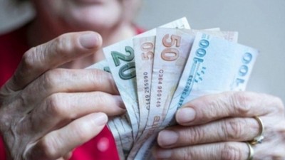 Emeklilerin bayram ikramiyelerine yüzde 50 zam geldi! Detaylar netleşti... Kim ne kadar alacak?