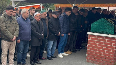 Şişli'de yürüyen merdivene sıkışarak hayatını kaybeden işçinin cenazesi toprağa verildi