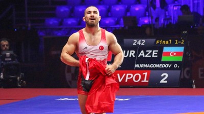 Milli güreşçi Feyzullah Aktürk, üst üste 3'üncü Avrupa şampiyonluğunu elde etti