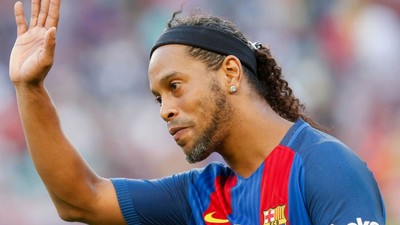 Acun Ilıcalı Survivor'a ünlü bir futbolcunun katılacağını açıkladı! O isim Ronaldinho mu?