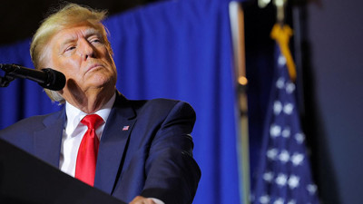 Trump "Kimse Trump yönetimi altında İsa'nın haçına dokunamayacak" dedi