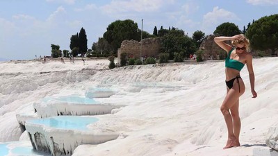 Türkiye'ye bir ayda 2 milyondan fazla yabancı turist geldi